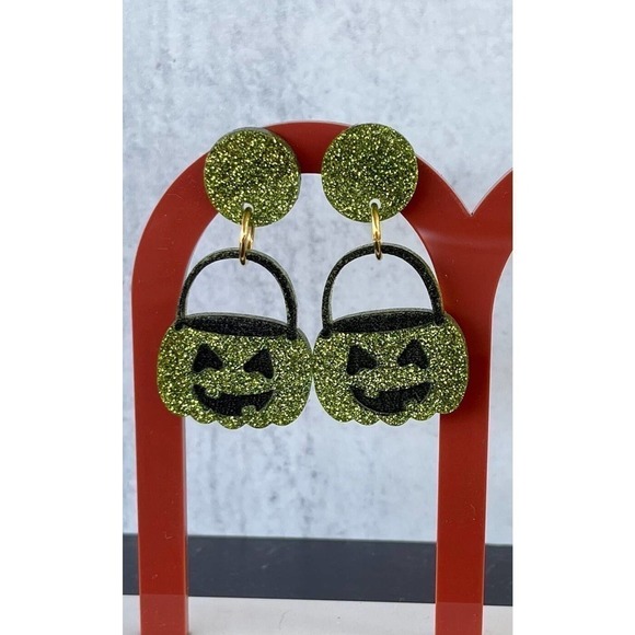 Pumpkin Bucket Earrings - Picture 4 of 4